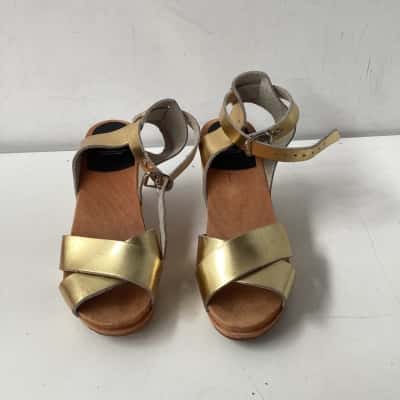 Funkis Womens  Size 36 Clogs Brown / Gold 