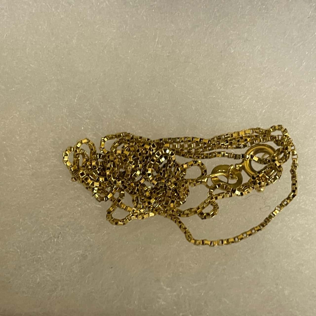 Women's 18ct Gold Boxed chain