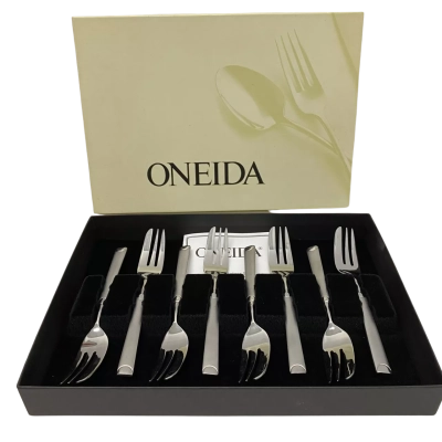 Oneida 8 Piece Cake Fork Gift Set