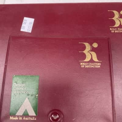 Noisy Placements of Distinction