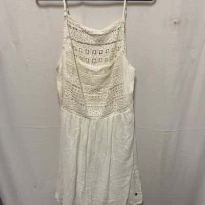  Women’s Lace Dress