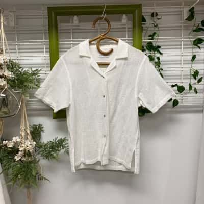 Assembly Label Womens  Size 6 Short Sleeve Shirt White 