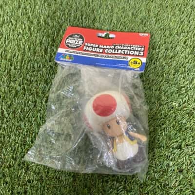 Super Mario Bros Toad Figurine 2007 (Sealed)