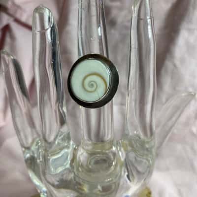 SILVER RING WITH WHITE INSERT AND A CARAMEL SWIRL