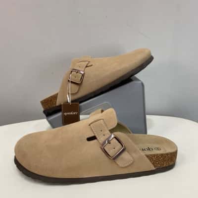 Quomfort Mens  Size 12 / 13  Natural Suede Leather Clogs