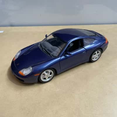 Blue Durango Porsche 911 Carrera (1997) 1/18 Scale