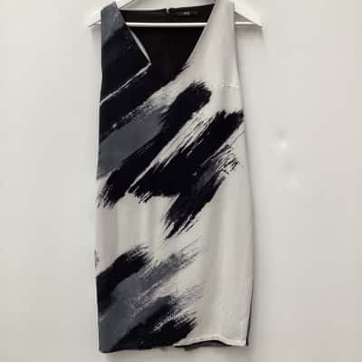 Fate Womens  Size 12 shift dress black,grey and cream colour