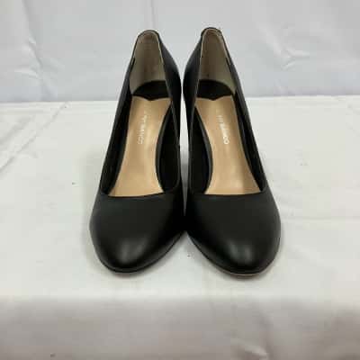 Tony Bianco Womens  Size 6.5 Black Pumps