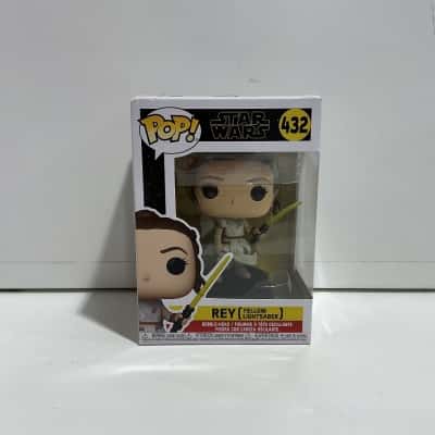 Rey with Yellow Lightsaber #432 Pop Vinyl Figure
