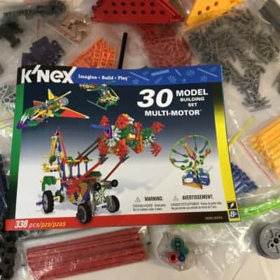KNEX 30 Model Building Set Complete