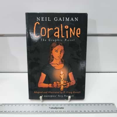 Coraline: The Graphic Novel by Neil Gaiman, Adapted by P. Craig Russell (Paperback)