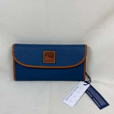 WOMENS DOONEY BOURKE CLUTCH PURSE WALLET BRAND NEW IN BOX GIFT