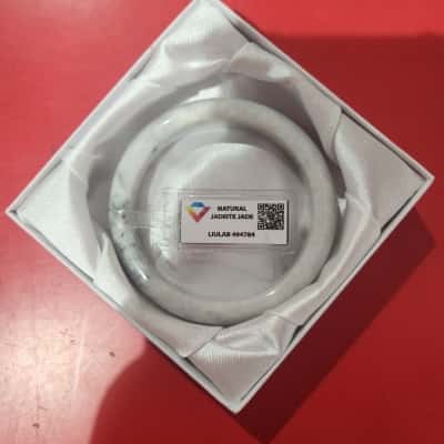 LiuLab Natural WHITE Jadeite Bangle - BNWT 