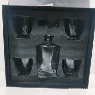 Van Daemon DeCanter and Cup Set 6pcs PreOwned 