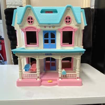 Fisher Price Doll’s House *PICK UP ONLY*