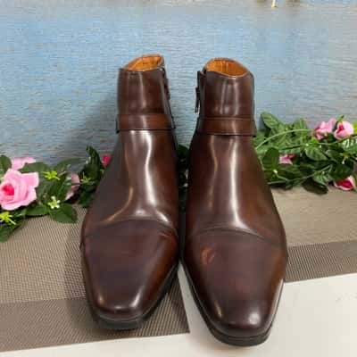 Florsheim Mens Brown boots, Size 11