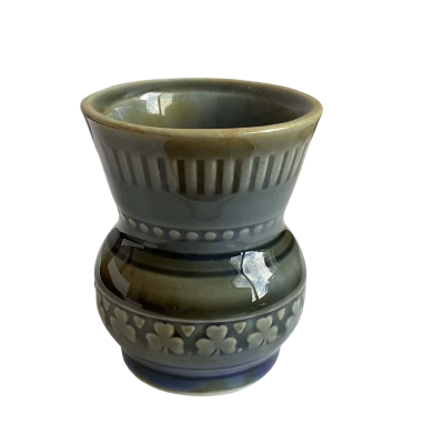 Wade Irish Porcelain Shamrock toothpick/violet vase