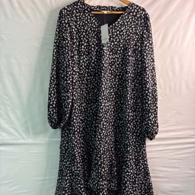 Khoko Smart Womens  Size 16 Casual Dress / Long Sleeve Dress Black  / Pattern 