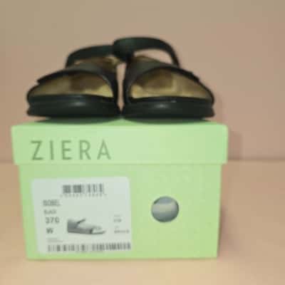 Ziera Womens  Size 37 Sandals Black  