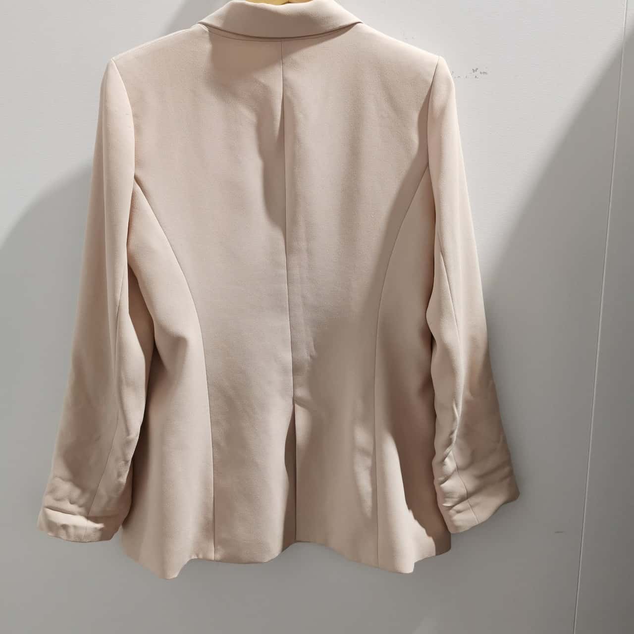 Portmans Womens Size 14, pale pink, jacket. Single button fastening