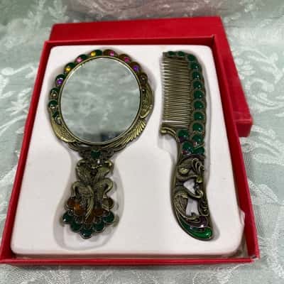 Mariya Vanity Set