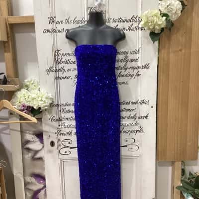 RNWY BRAND! SEQUENCED SLEEVELESS BODYCON MIDI W/ HIGH SLIT! Womens  Size 2 Bodycon Dress / Midi Dress / Sleeveless Dress  Blue 