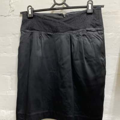 Forever New Womens  Size 8 Midi Skirt Black  