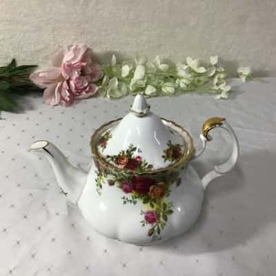 Vintage Royal Albert "Old Country Roses" Bone China Teapot