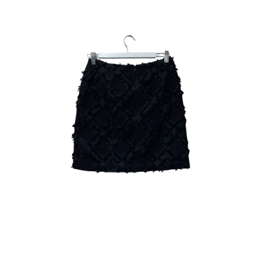  Womens  Size 8 Mini Skirt Black  with metallic geometric accents