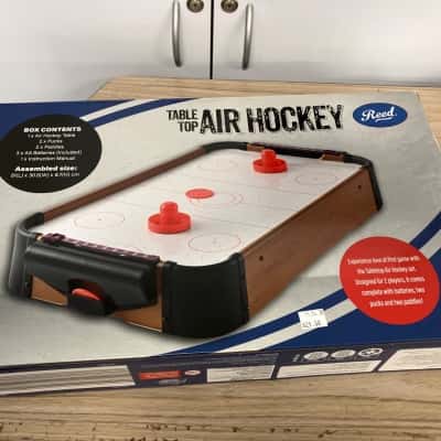 Tabletop air hockey 