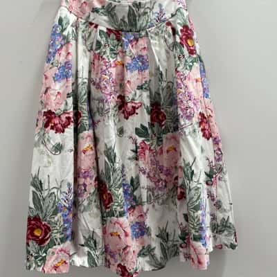 Review Womens  Size 6 Pleated Skirt Floral 