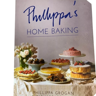 Phillippa's Home Baking by Phillippa Grogan and Richard Cornish