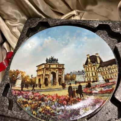 Le Jardin Des Tuileries et Porcelain Collectors Plate