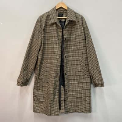 BNWOT H&M Mens  Size 44R / XL Raincoat / Trenchcoat Checked 