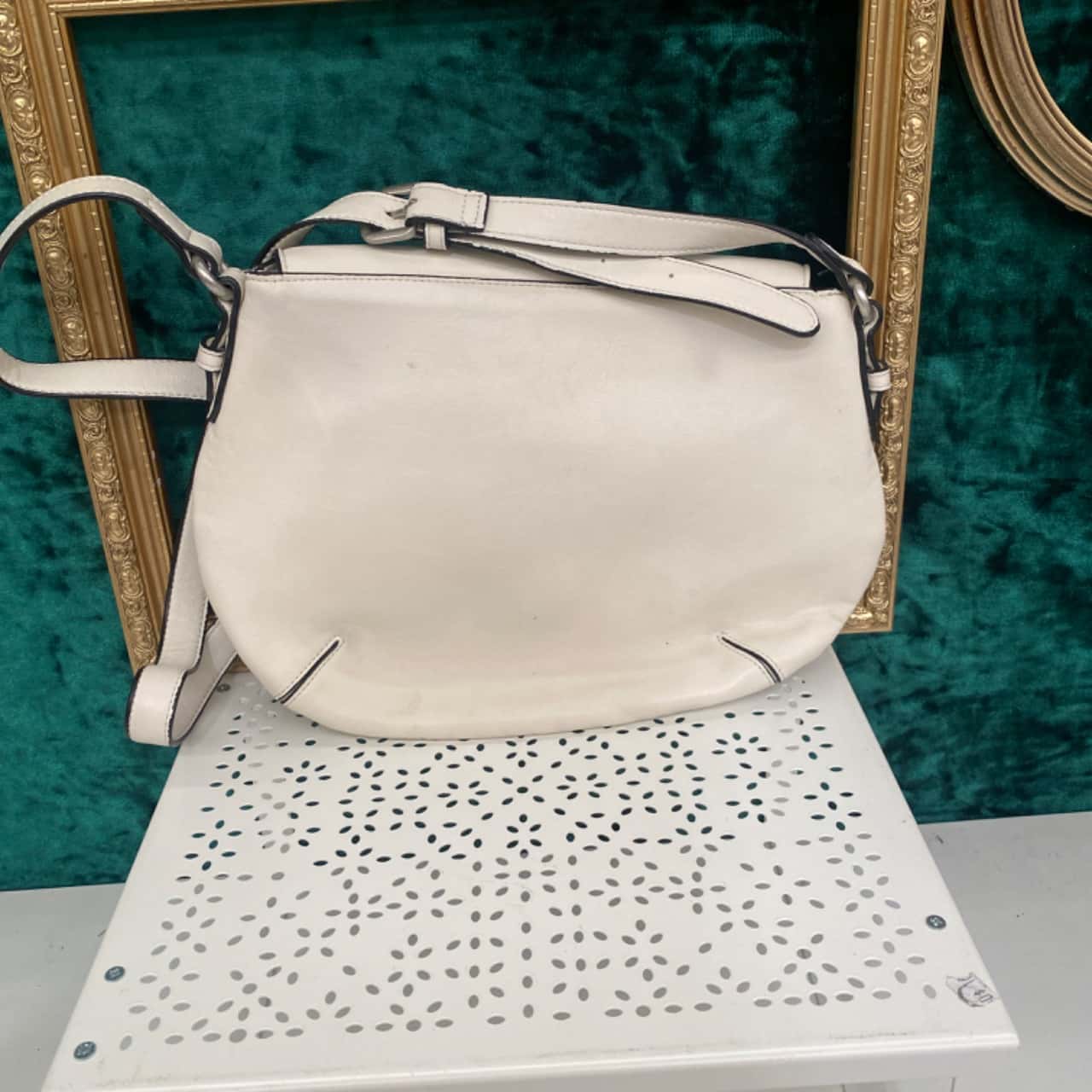 Jag Off White Handbag (s)