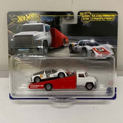 Hot Wheels Premium - Car Culture Team Transport
