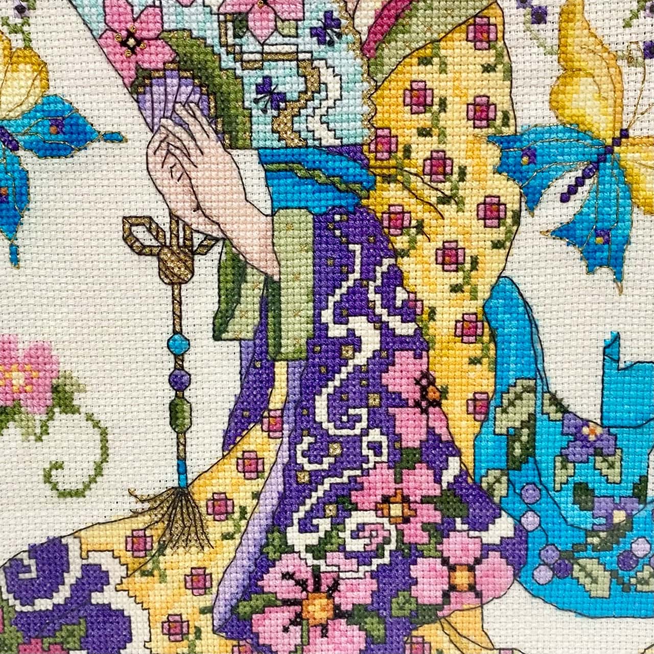Stunning Japanese Lady Cross Stitch Framed behind Glass 44cm x 34cm (s)