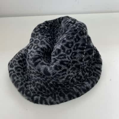 Caterina Lucci Grey Black Animal Print Hat Size 57cm