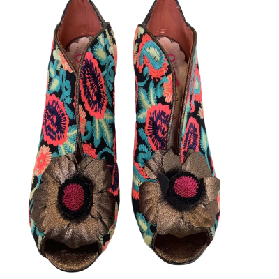 Poetic Licence Womens AUS / US Size 8 Floral Embroidered Heels Multicoloured