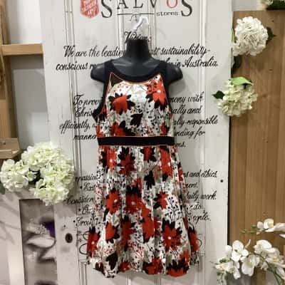  Je t’aime Brand! STUNNING SLEEVELESS FLORAL PRINT DRESS! Womens  Size 8 Floral Dress / Midi Dress / Sleeveless Dress  Beige / Black  / Floral / Orange / Pattern 