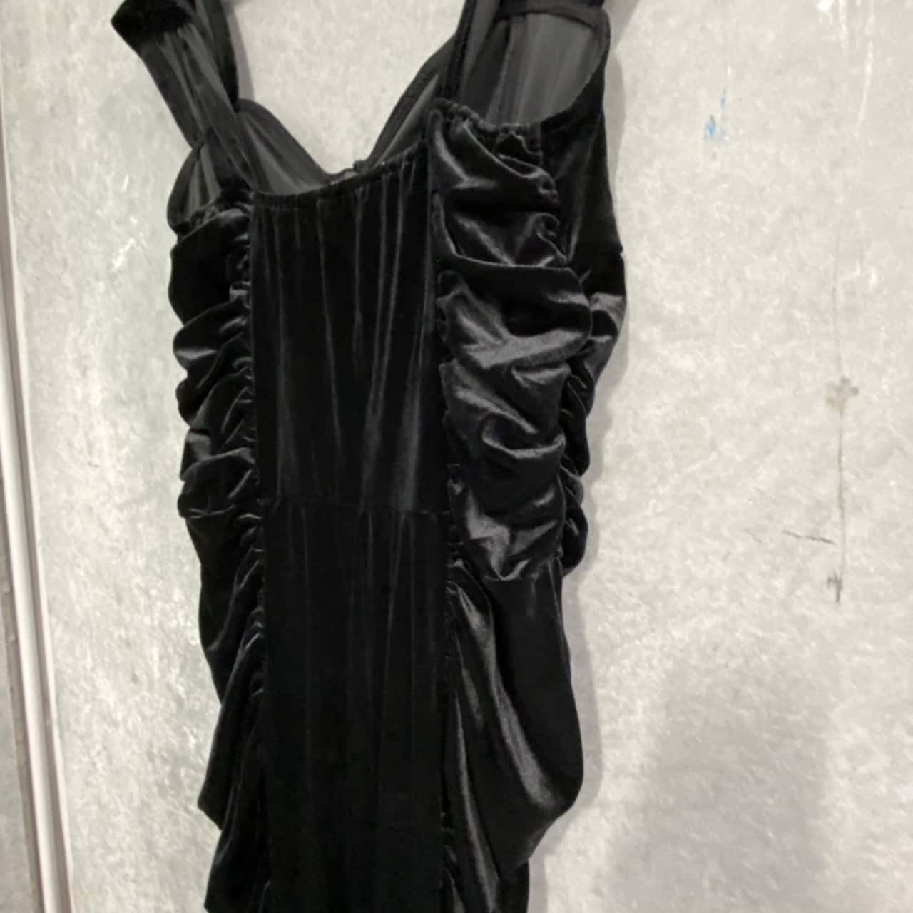 Pretty Little Thing Womens Size 18 / Plus Size Midi Velvet Black NEW With  Tags rrp $92 (s)