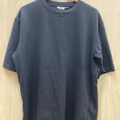Uniqlo Mens  (5) Size M Short Sleeve Shirt Black  