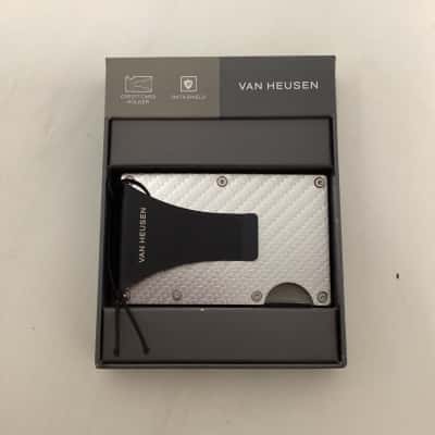 NEW - Van Heusen Data Shield Credit Card Holder
