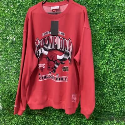 Mitchell & Ness Mens  Size XL Crew Neck Red 