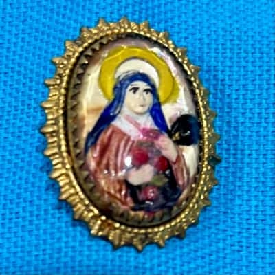 Rare Vintage Reversed Carved Brooch of St Threse of Lisieux