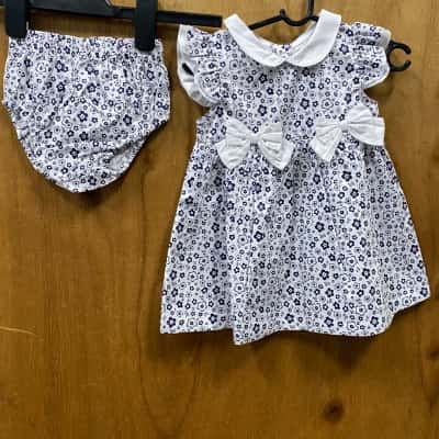 Ollies Place Kids Floral Dress/Nappy Cover Set Size 00 (3-6M)