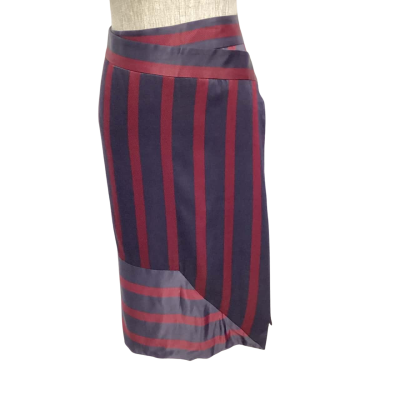  Marlene Birger Skirt Size 40 Navy Blue / Red 