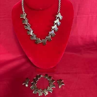 Women's Gold Tone Brown Seven Extender Bracelet, Clip On Earrings, Necklace Set
