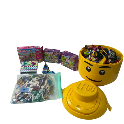 Lego various unchecked sets and Lego head with approx 1kg lego