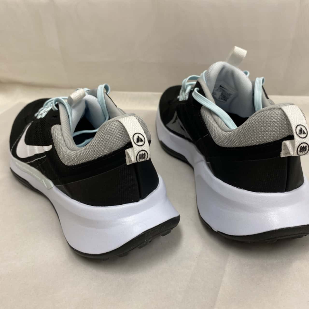 women's black and grey nikes